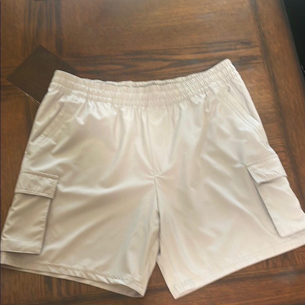 UniPro Cargo Shorts with Elastic Waistband Size Large